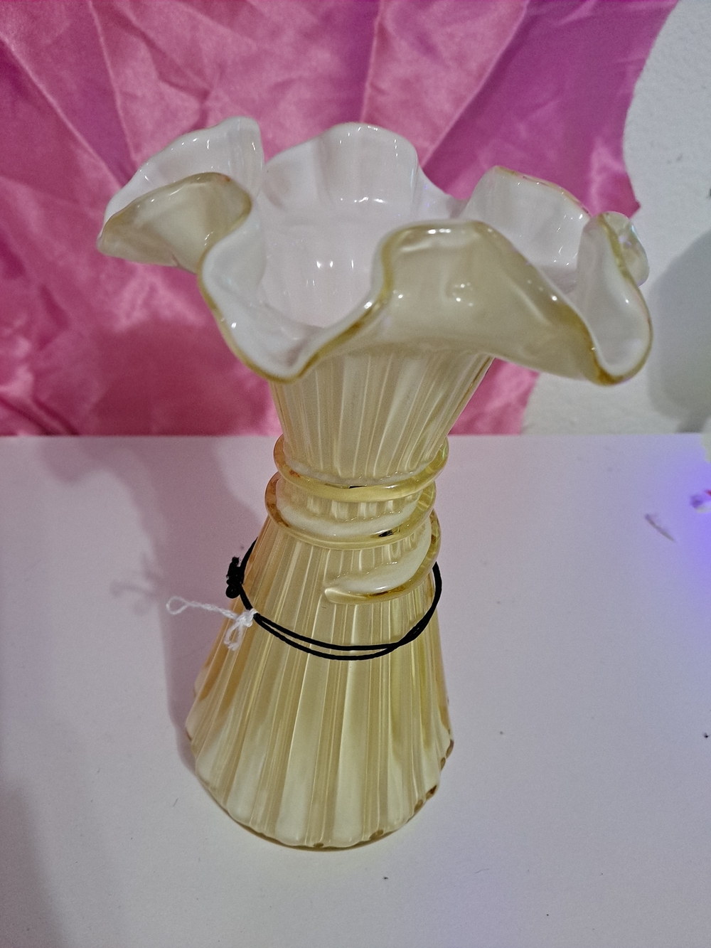 Fenton Ruffled Top Glass Vase - - Picture 2 of 7
